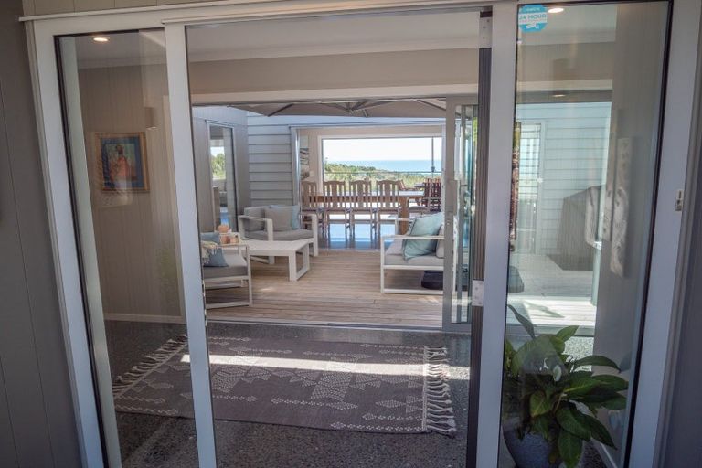 Photo of property in 116 Stratford Drive, Cable Bay, 0420