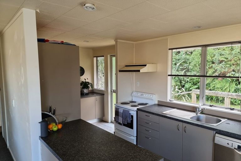 Photo of property in 73 Heta Road, Highlands Park, New Plymouth, 4312