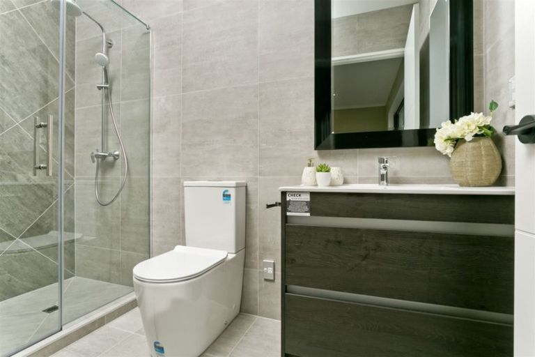 Photo of property in 63 Symes Drive, Red Beach, 0932