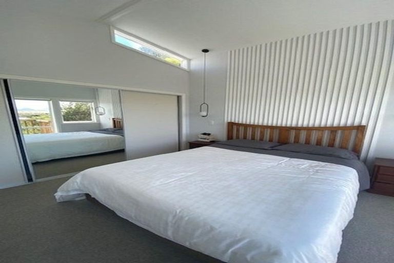 Photo of property in 63 Mana View Road, Paremata, Porirua, 5026