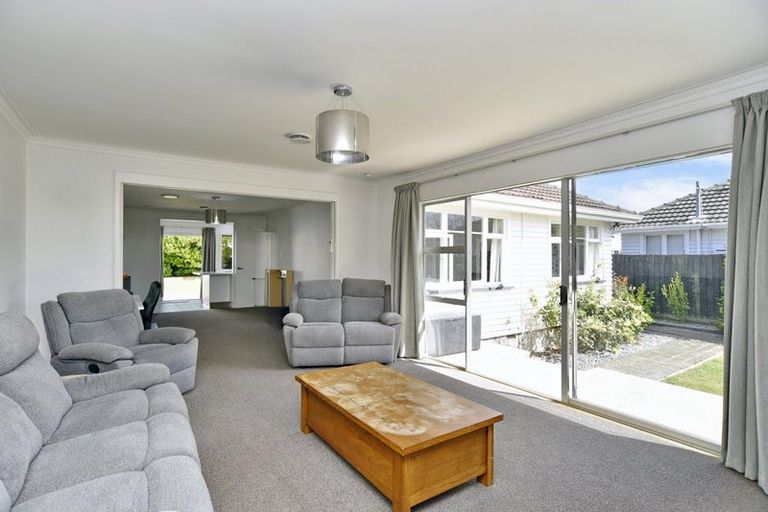 Photo of property in 7 Grimseys Road, Redwood, Christchurch, 8051