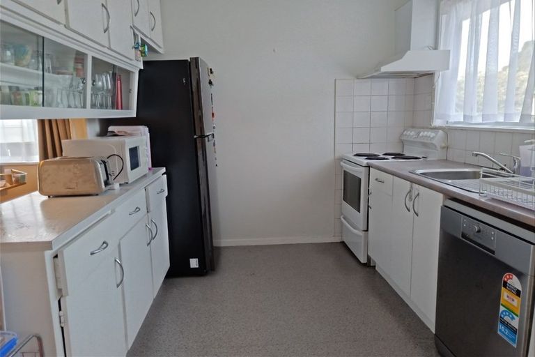 Photo of property in 18 Reelick Avenue, Pakuranga Heights, Auckland, 2010