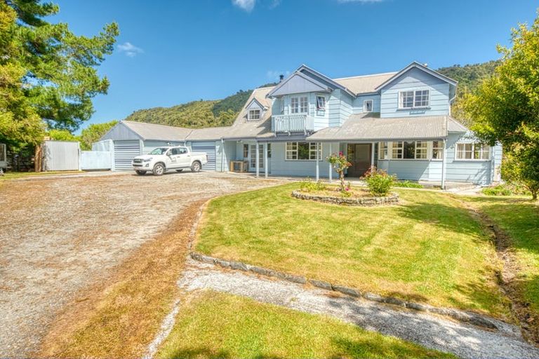 Photo of property in 19 Baty Place, Coal Creek, Greymouth, 7802