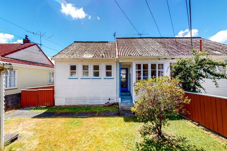 Photo of property in 15 Grierson Street, Naenae, Lower Hutt, 5011