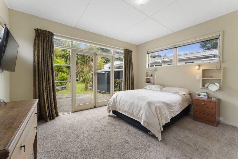 Photo of property in 51 Poplar Avenue, Raumati South, Paraparaumu, 5032