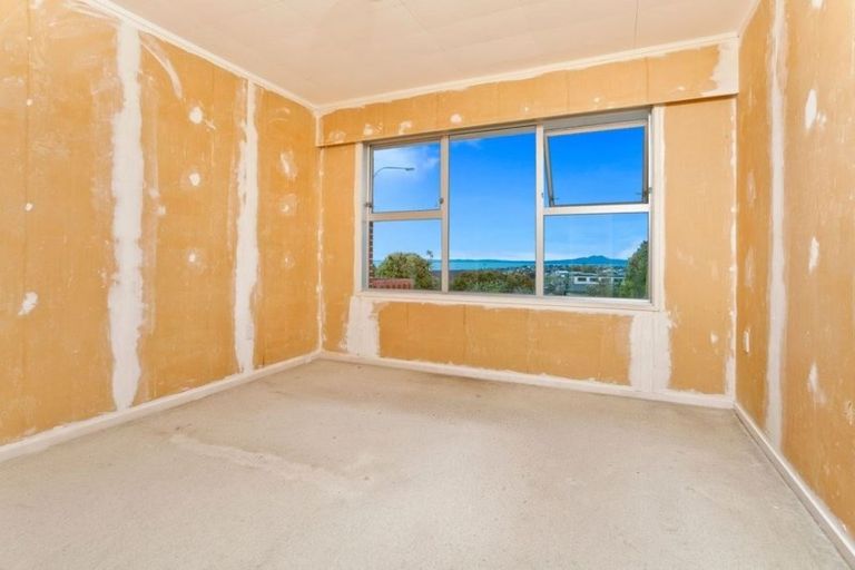 Photo of property in 121 Glamorgan Drive, Torbay, Auckland, 0630
