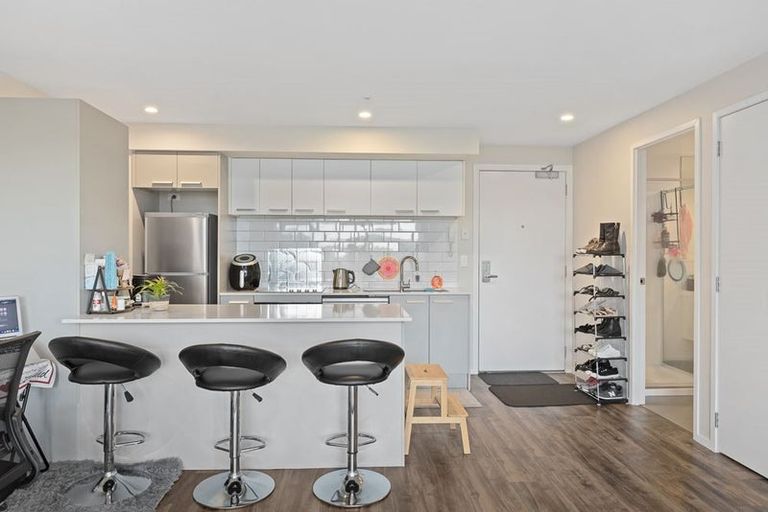 Photo of property in 203/25 Bute Road, Browns Bay, Auckland, 0630