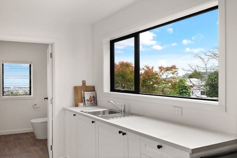 Photo of property in 22 Cochrane Street, Mornington, Dunedin, 9011