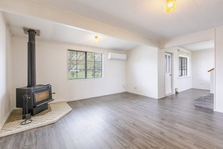 Photo of property in 19 Ellison Street, Otane, 4202