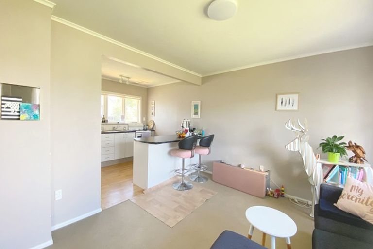 Photo of property in 2/6 Corrella Road, Belmont, Auckland, 0622