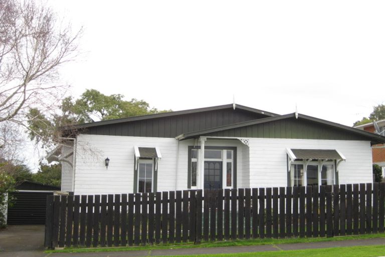 Photo of property in 60 Crownhill Street, Spotswood, New Plymouth, 4310