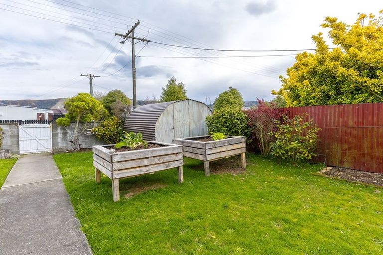 Photo of property in 16 Opie Street, Waimate, 7924
