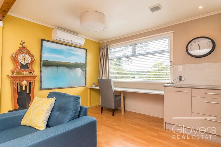 Photo of property in 52 Kaurilands Road, Titirangi, Auckland, 0604