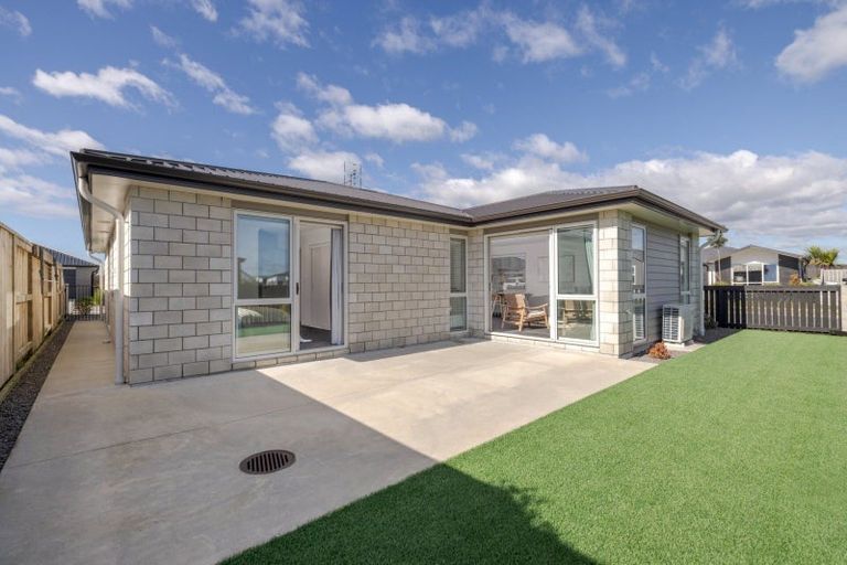 Photo of property in 45 Union Drive, Papamoa, 3118