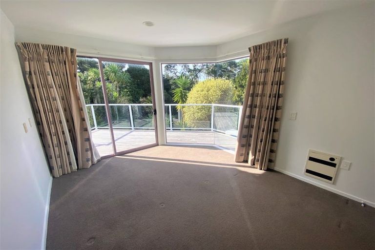 Photo of property in 73 Cliff Road, Torbay, Auckland, 0630