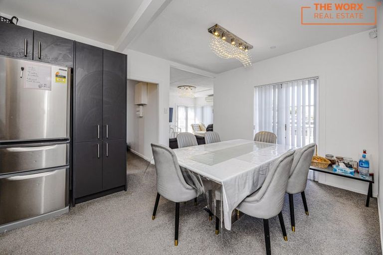 Photo of property in 28 Driver Road, Mangere East, Auckland, 2024