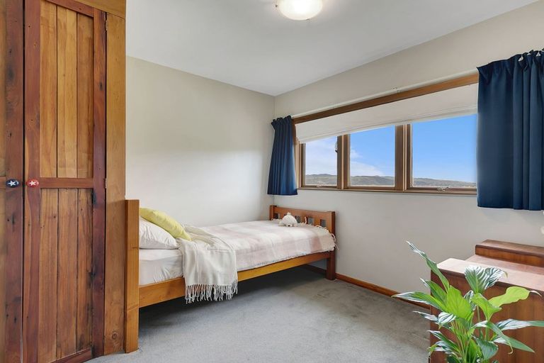 Photo of property in 29 Hiwi Crescent, Titahi Bay, Porirua, 5022