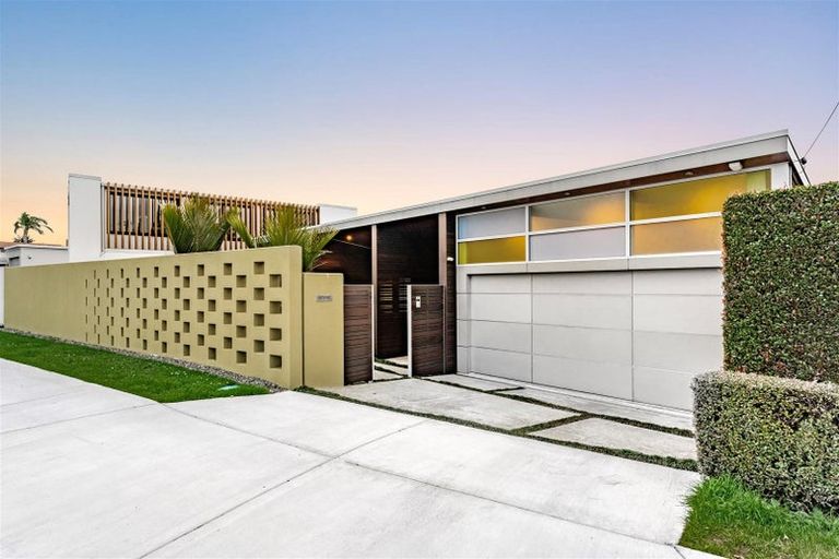 Photo of property in 58 Seacliffe Avenue, Belmont, Auckland, 0622
