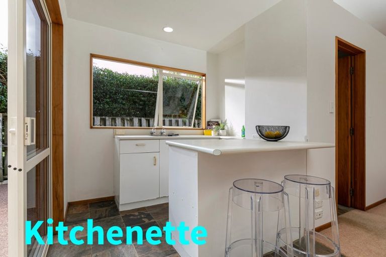 Photo of property in 1/30 Ronald Macken Place, Windsor Park, Auckland, 0632