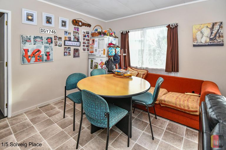 Photo of property in 1/5 Solveig Place, Randwick Park, Auckland, 2105