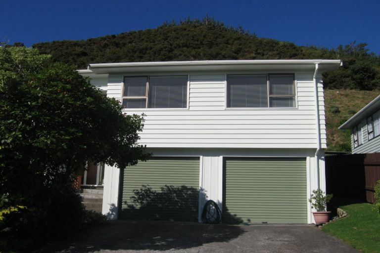 Photo of property in 43 Woodman Drive, Tawa, Wellington, 5028