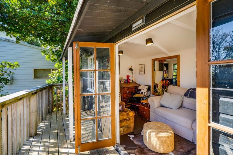 Photo of property in 5 Rogan Street, New Plymouth, 4310