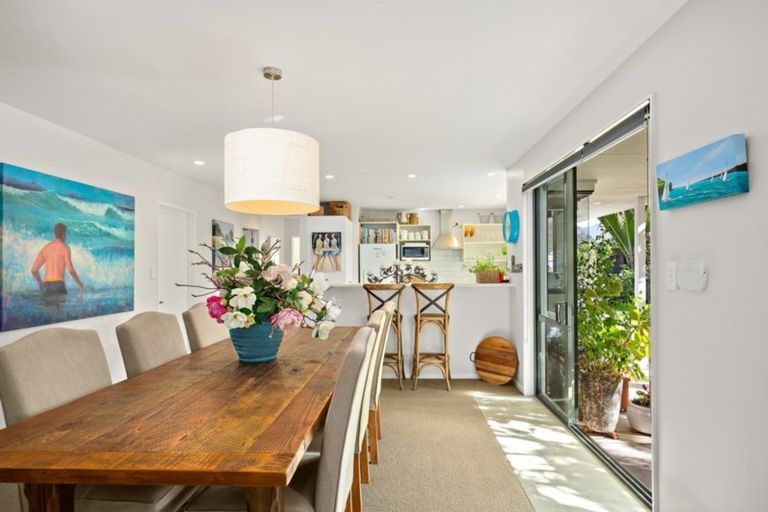 Photo of property in 12 Riverside Drive, Point Wells, 0986