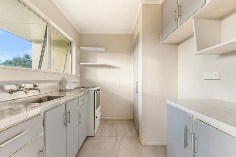 Photo of property in 5/24 Woodglen Road, Glen Eden, Auckland, 0602