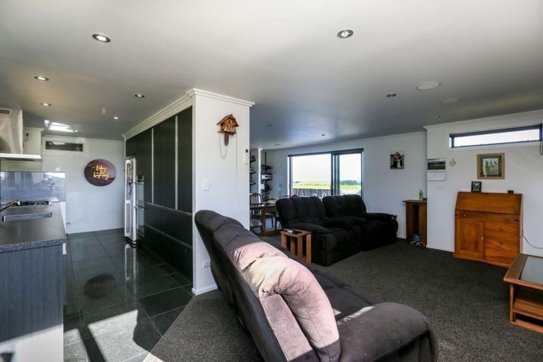 Photo of property in 37 Upper Pitone Road, Pitone, New Plymouth, 4374