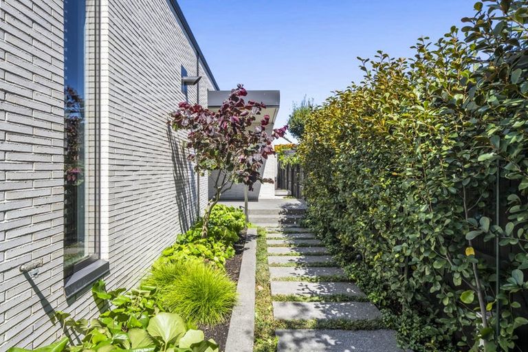Photo of property in 27 Idris Road, Fendalton, Christchurch, 8052