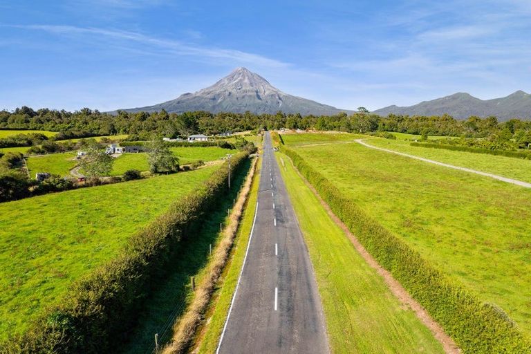 Photo of property in 2175 Egmont Road, Kaimiro, 4386