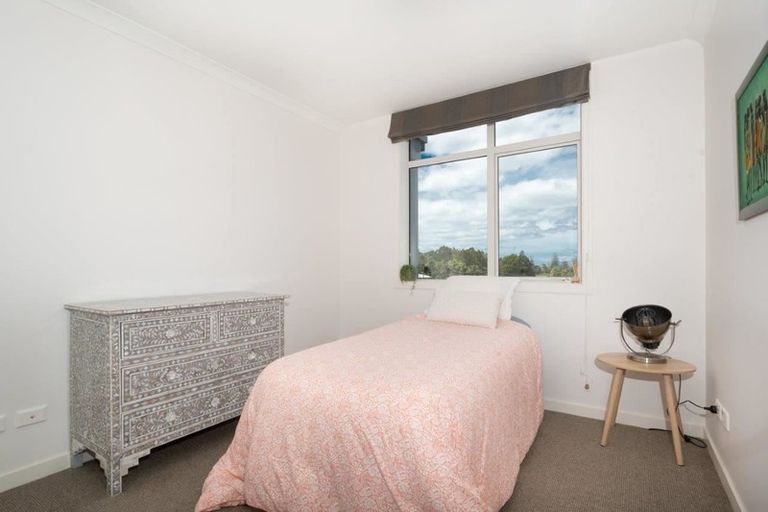 Photo of property in 84 Rewa Rewa Lane, Orewa, 0931