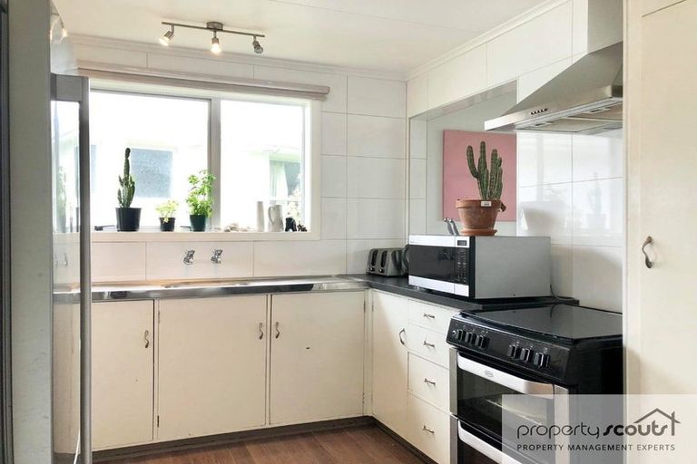 Photo of property in 33 Camellia Avenue, Bell Block, New Plymouth, 4312