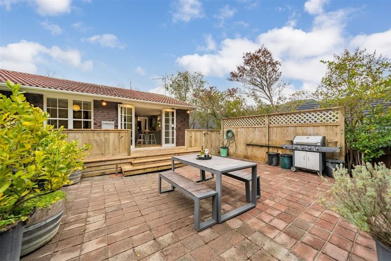 Photo of property in 28 Chichester Drive, Pinehaven, Upper Hutt, 5019