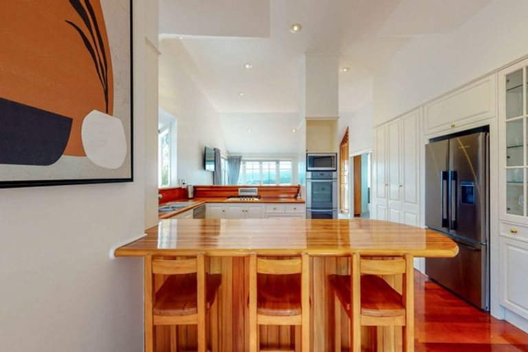 Photo of property in 4 Robieson Street, Roseneath, Wellington, 6011