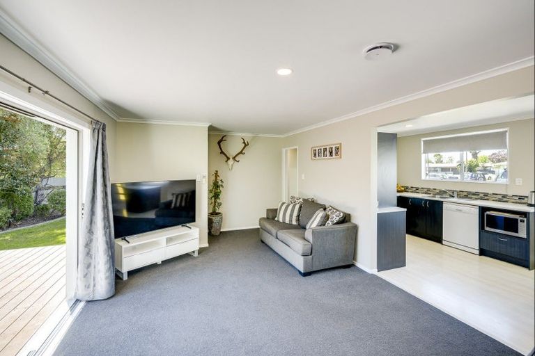 Photo of property in 35 Gilmour Place, Taradale, Napier, 4112