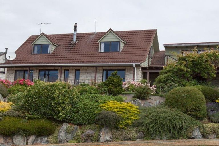 Photo of property in 4 Hamilton Drive, Lake Tekapo, 7999