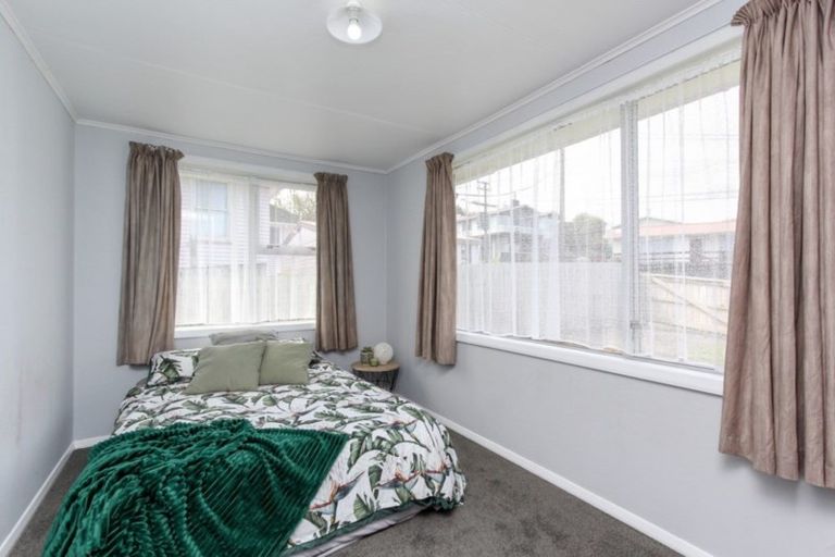 Photo of property in 30 Parsons Street, Vogeltown, New Plymouth, 4310