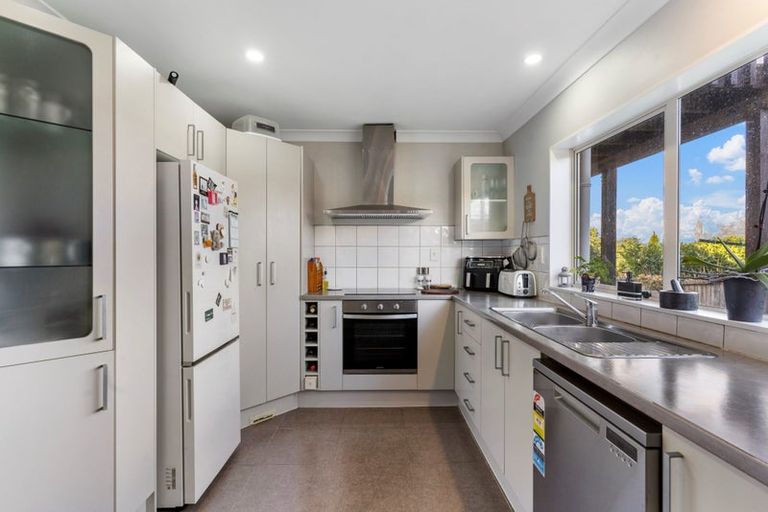 Photo of property in 8a Grassways Avenue, Pakuranga, Auckland, 2010