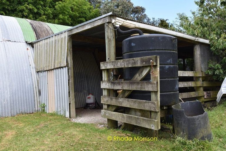 Photo of property in 318 Franklin Road, Paparoa, 0571