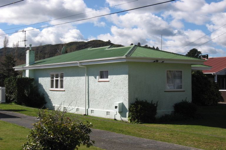 Photo of property in 14 Burden Avenue, Wainuiomata, Lower Hutt, 5014