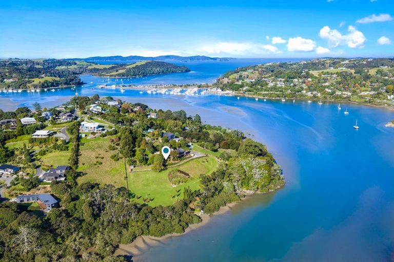 Photo of property in 8 Green Road, Matakana, Warkworth, 0985