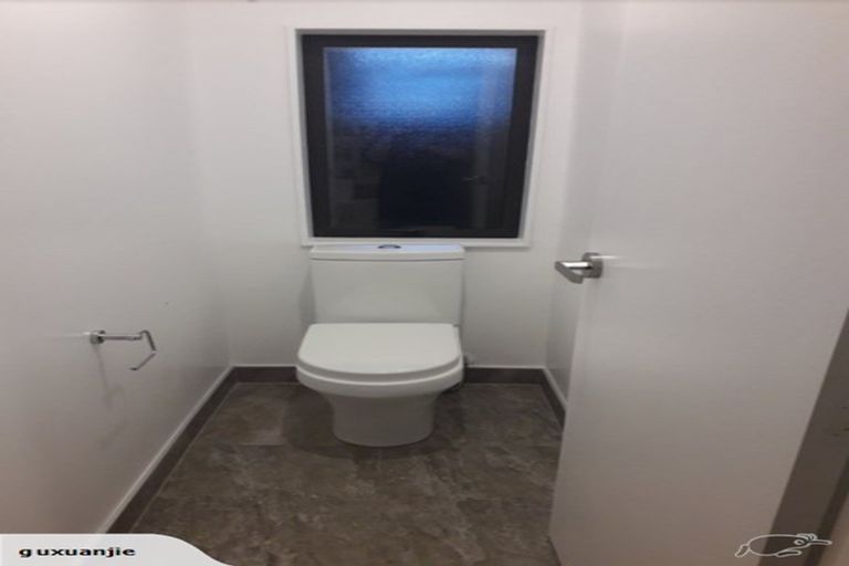 Photo of property in 28 Hope Farm Avenue, Pakuranga Heights, Auckland, 2010