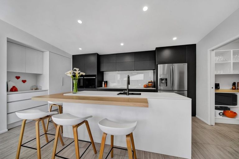 Photo of property in 57 Brooklands Road, Brooklands, New Plymouth, 4310