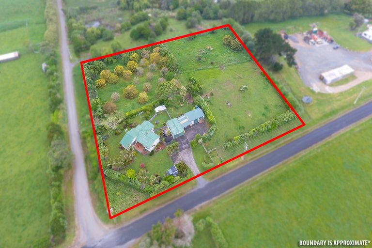 Photo of property in 20 Waipipi Wharf Road, Pollok, Waiuku, 2683