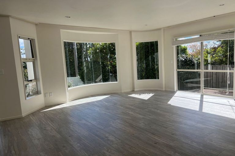 Photo of property in 36a Crichton Terrace, Hauraki, Auckland, 0622