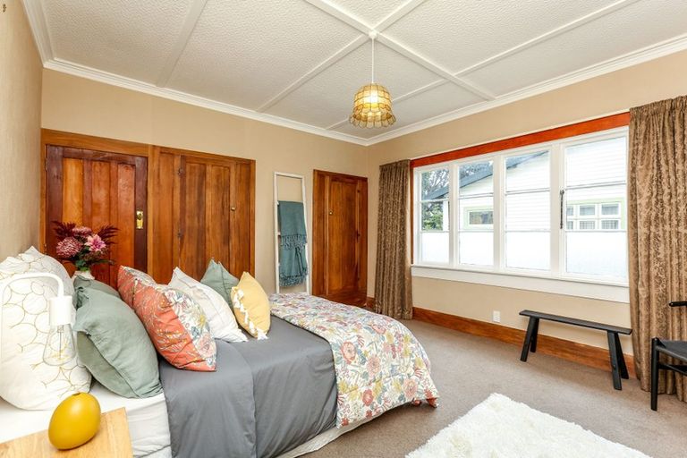 Photo of property in 12 Dorset Avenue, Westown, New Plymouth, 4310