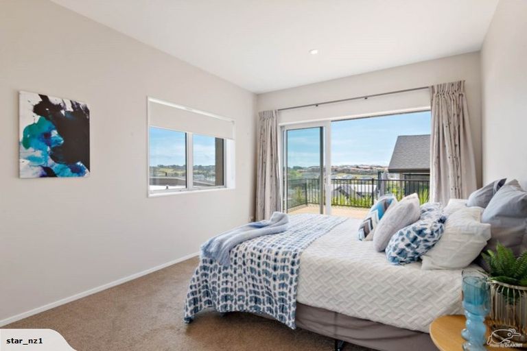 Photo of property in 18 Discovery Drive, Gulf Harbour, Whangaparaoa, 0930