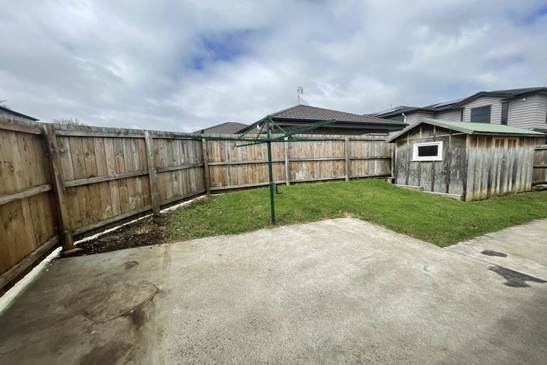 Photo of property in 28 Landon Avenue, Mangere East, Auckland, 2024