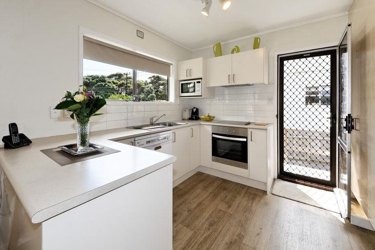 Photo of property in 1/57 Margan Avenue, New Lynn, Auckland, 0600